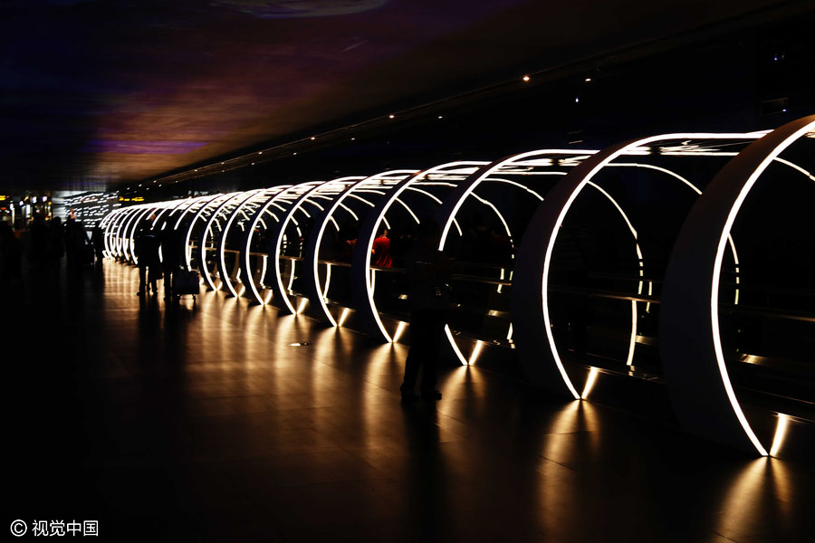 Inaugurado “Túnel no Espa?o-Tempo” no aeroporto de Guangzhou