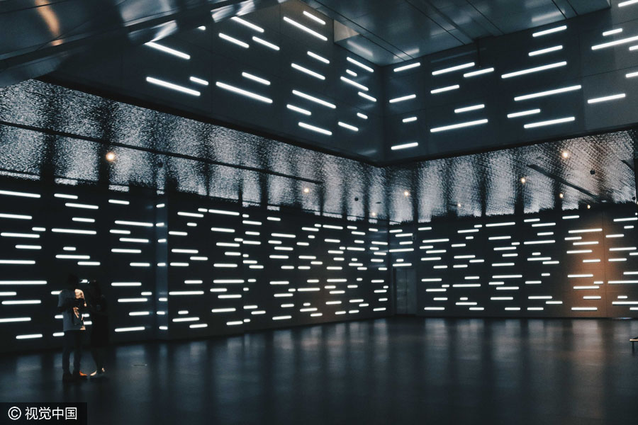 Inaugurado “Túnel no Espa?o-Tempo” no aeroporto de Guangzhou