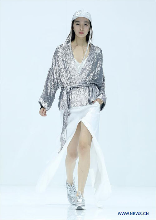 Semana de Moda da China inaugurada em Beijing