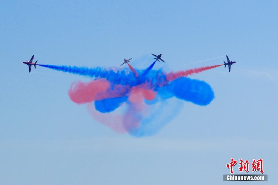 “Red Arrows” britanicos fazem demonstra??o na China