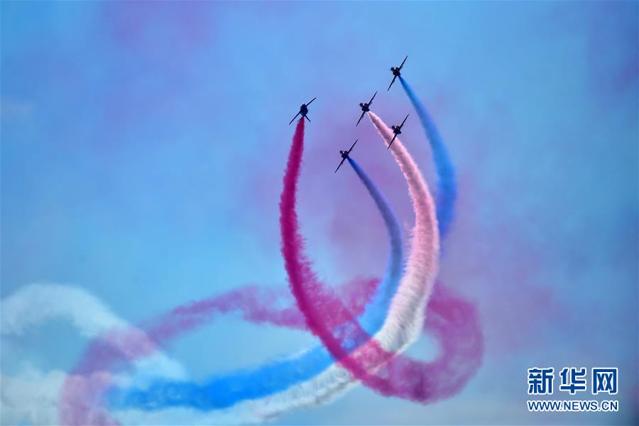 “Red Arrows” britanicos fazem demonstra??o na China