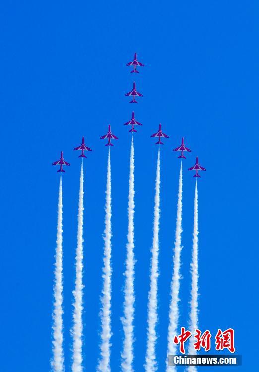 “Red Arrows” britanicos fazem demonstra??o na China