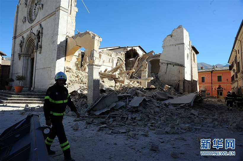 Terremoto de 6,5 graus de magnitude atinge Itália