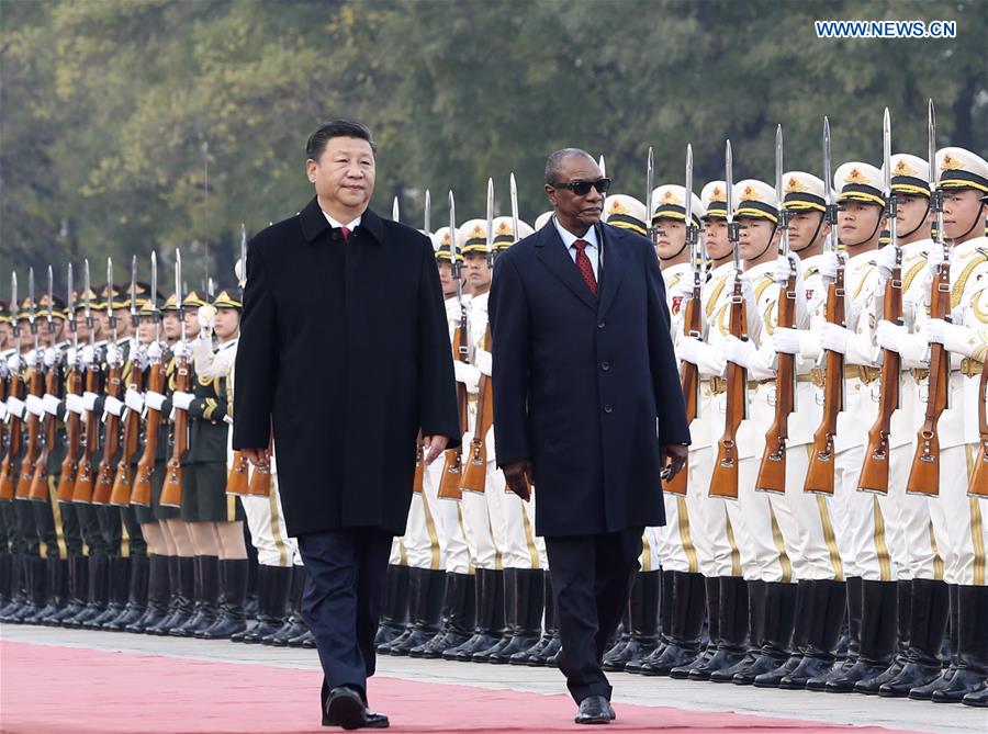 Xi Jinping reúne-se com presidente da Guiné