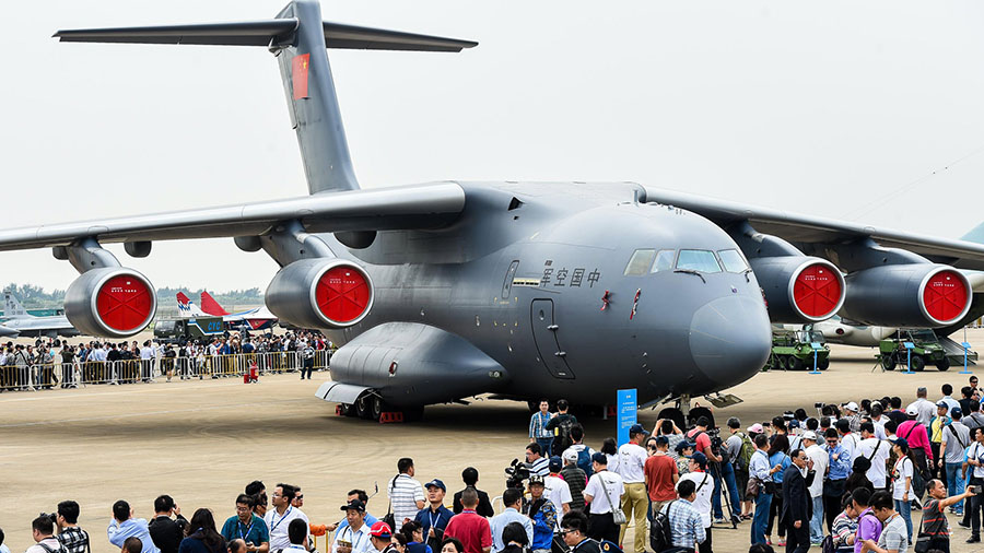 Avi?o de transporte Y-20 exibido em Zhuhai