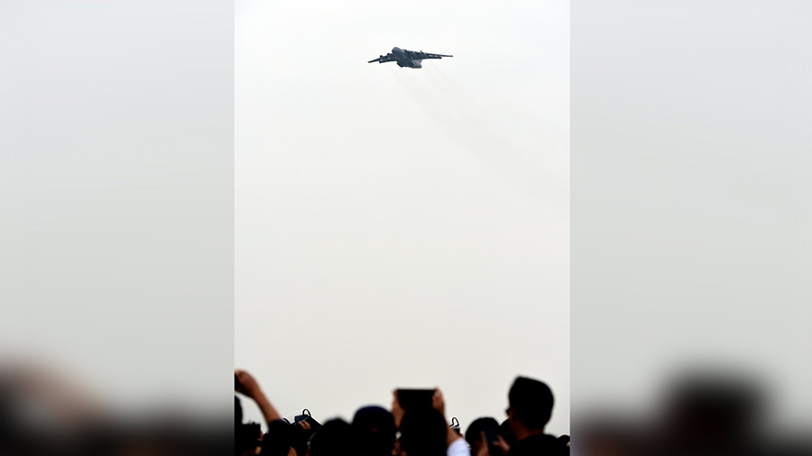 Avi?o de transporte Y-20 exibido em Zhuhai