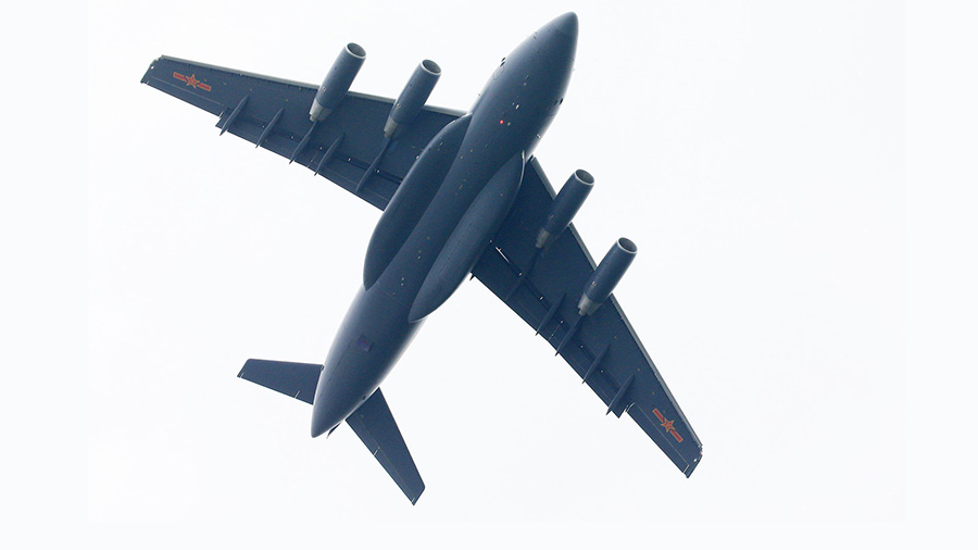 Avi?o de transporte Y-20 exibido em Zhuhai