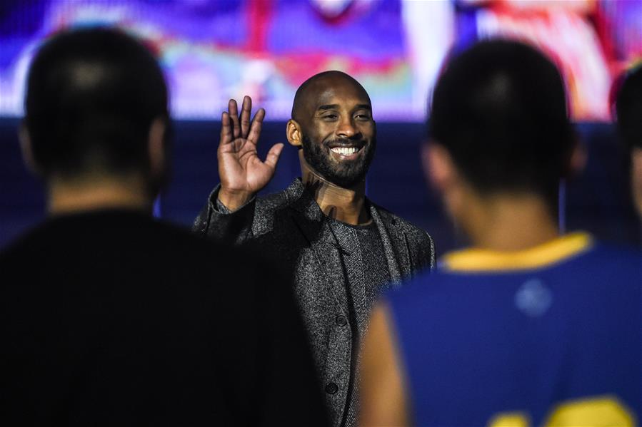 Kobe Bryant se encontra com f?s em Shenyang da China