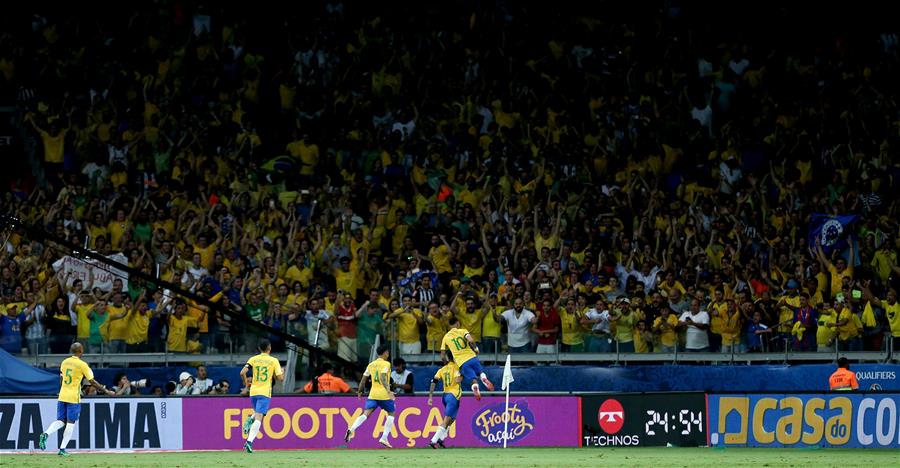 Brasil vence a Argentina por 3 a 0 e mantém lideran?a nas Eliminatórias