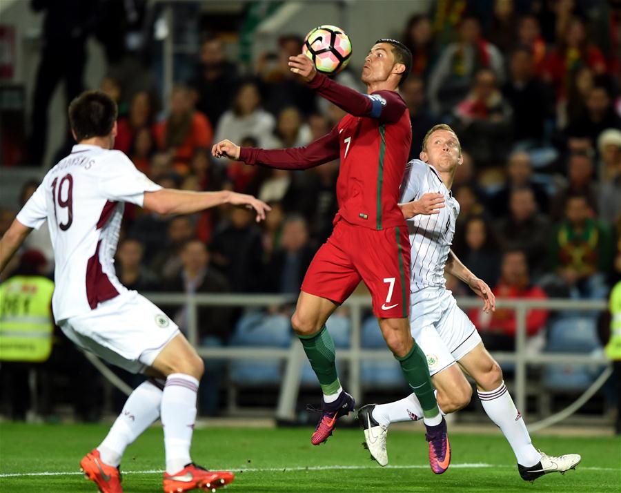 Eliminatórias para Copa do Mundo FIFA de 2018: Portugal vence Let?nia por 4 a 1