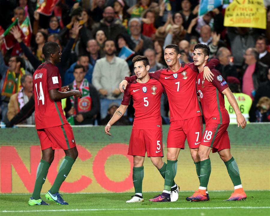 Eliminatórias para Copa do Mundo FIFA de 2018: Portugal vence Let?nia por 4 a 1