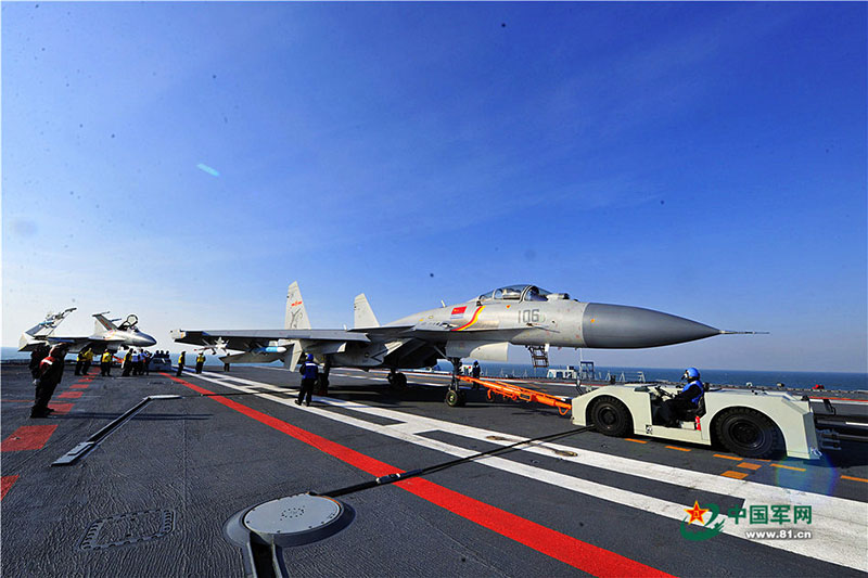 China publica fotos documentais dos treinos a bordo do porta-avi?es Liaoning