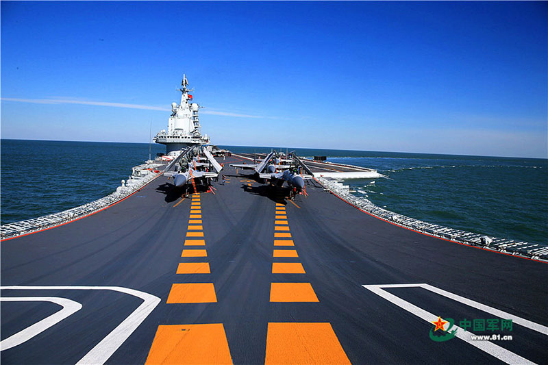 China publica fotos documentais dos treinos a bordo do porta-avi?es Liaoning
