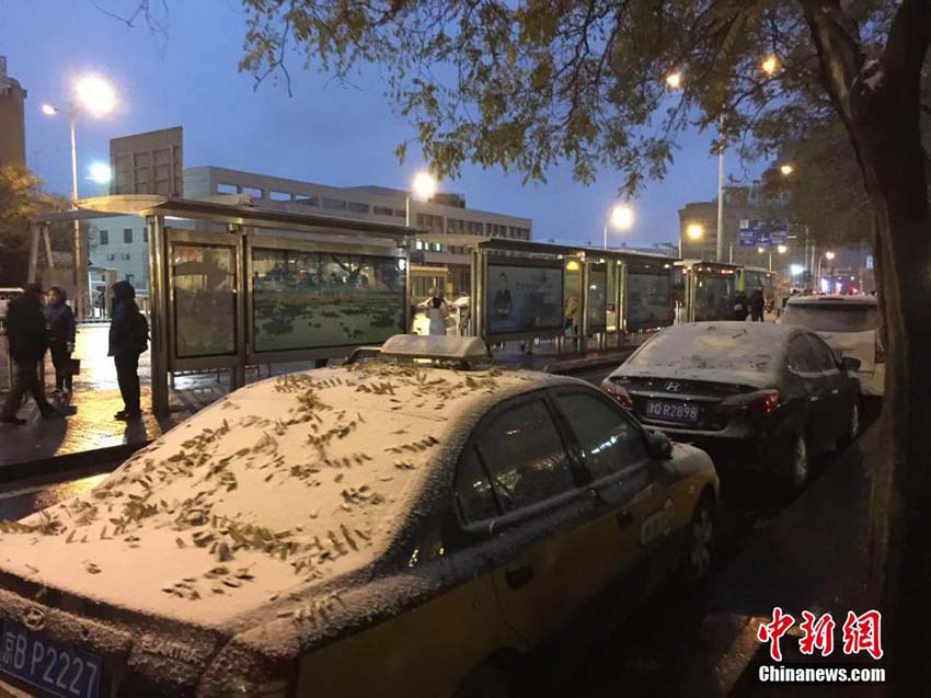 Beijing pintada de branco na primeira queda de neve do ano