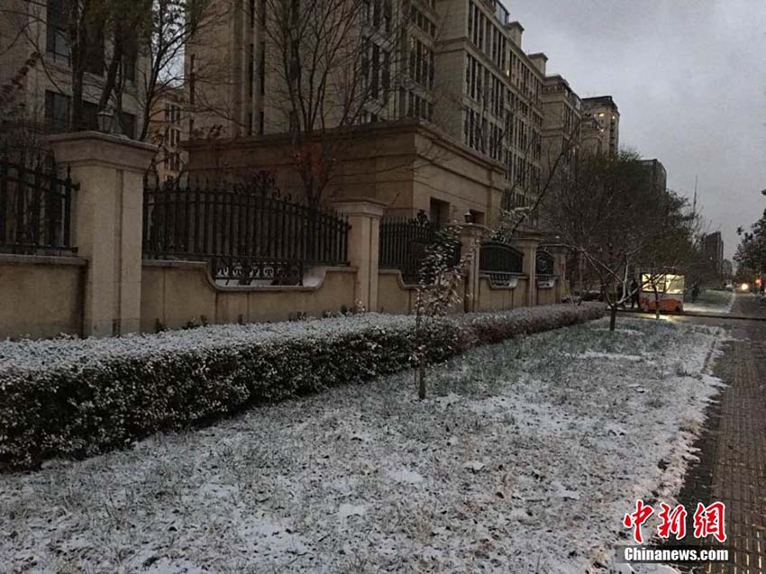 Beijing pintada de branco na primeira queda de neve do ano