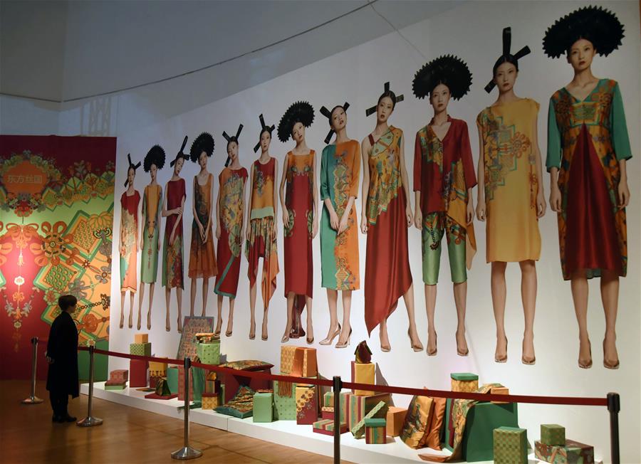 Exposi??o sobre disciplina do design é realizada em Hangzhou