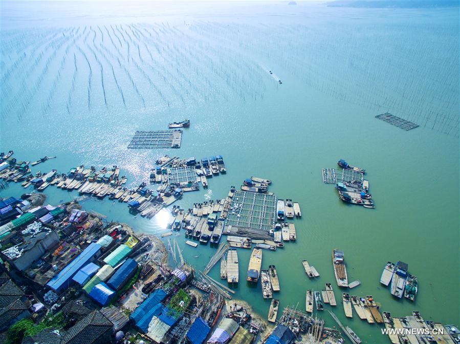 Cenário da vila de Sansha no sudeste da China