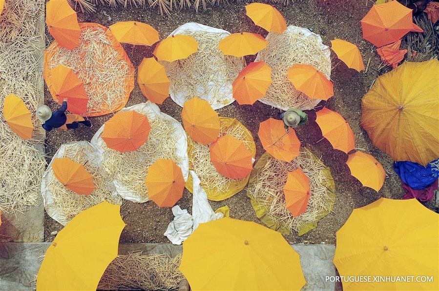 Guarda-chuvas tradicionais feitos em Anhui
