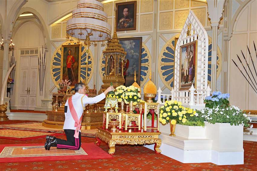 Príncipe herdeiro Maha Vajiralongkorn é oficialmente proclamado rei da Tailandia