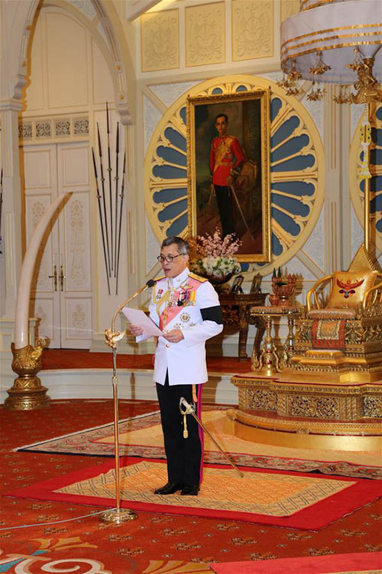 Príncipe herdeiro Maha Vajiralongkorn é oficialmente proclamado rei da Tailandia
