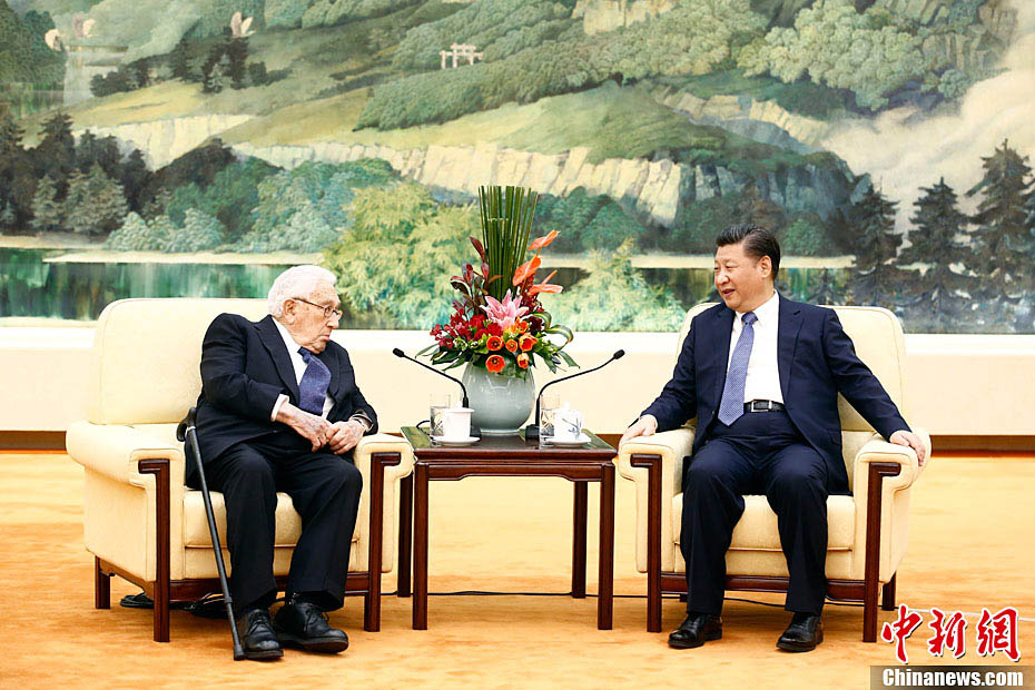 Presidente chinês se reúne com Henry Kissinger e discute la?os China-EUA