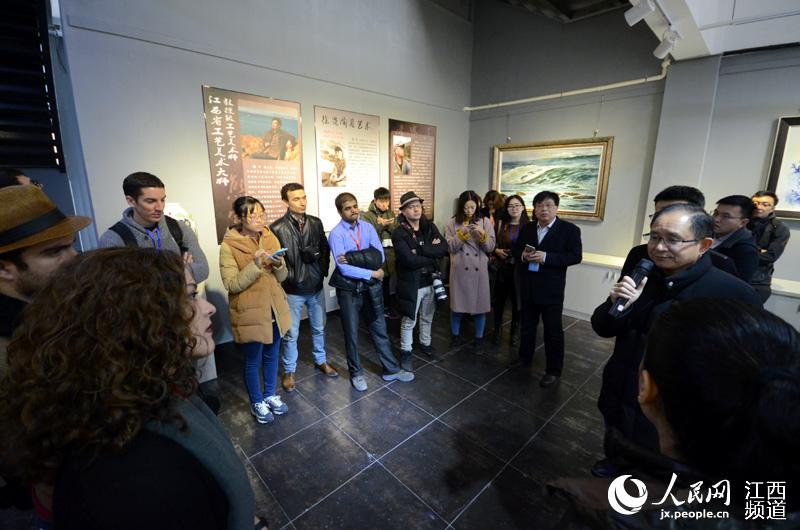 Porcelana, uma linguagem universal que dispensa tradu??o