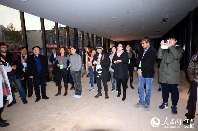 Porcelana, uma linguagem universal que dispensa tradu??o