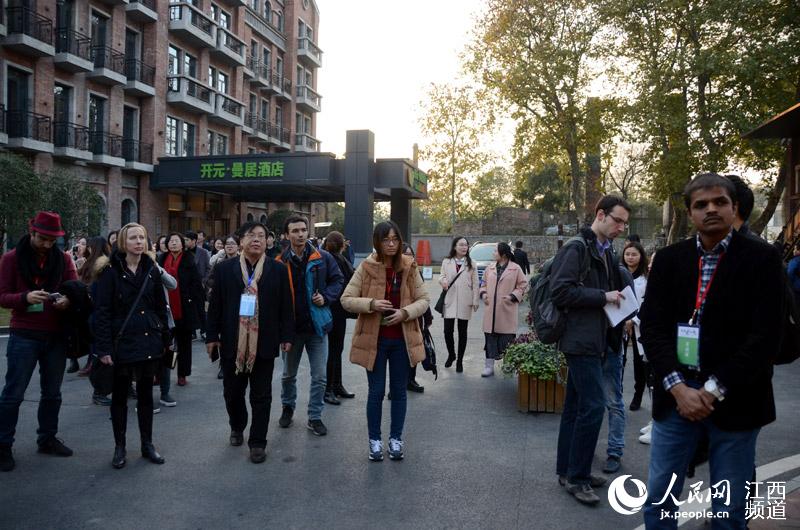 Porcelana, uma linguagem universal que dispensa tradu??o