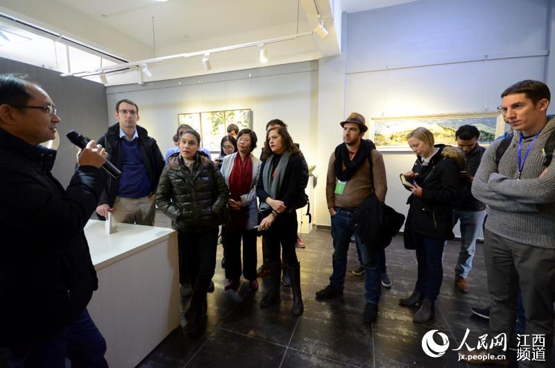 Porcelana, uma linguagem universal que dispensa tradu??o