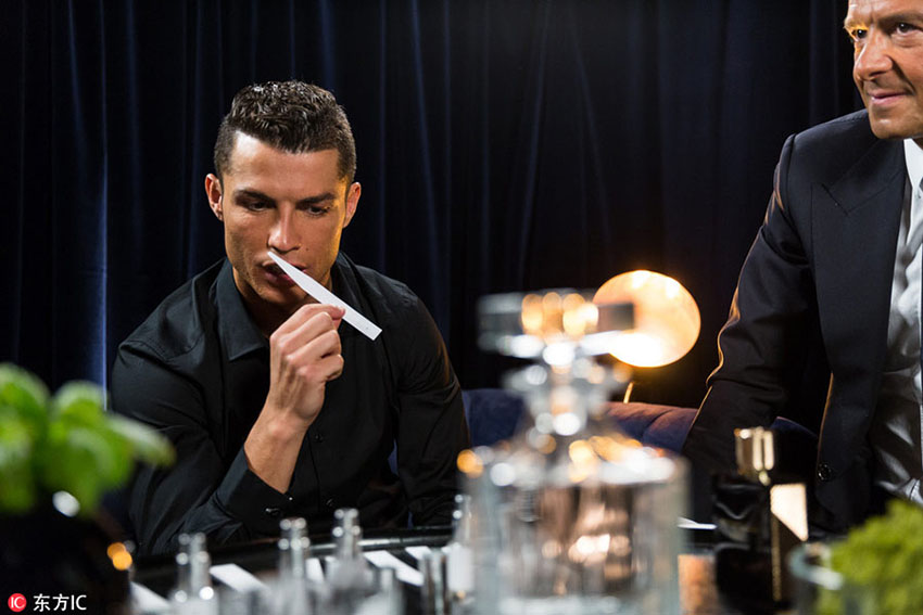 Cristiano Ronaldo lan?a perfume