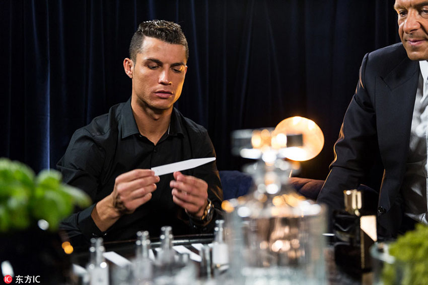 Cristiano Ronaldo lan?a perfume
