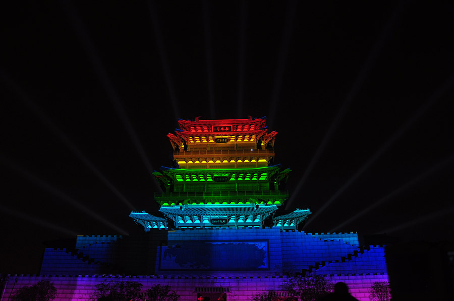 Espetáculo luminoso homenageia o dramaturgo Tang Xianzu no 400o aniversário do seu falecimento