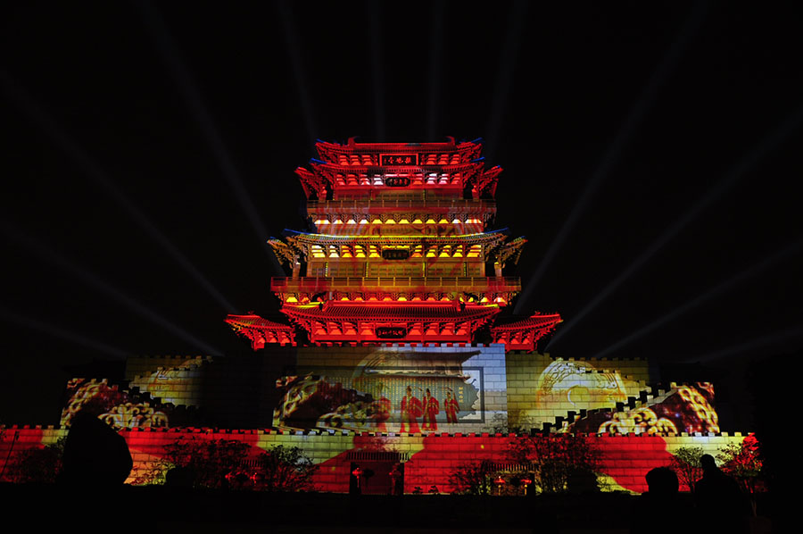 Espetáculo luminoso homenageia o dramaturgo Tang Xianzu no 400o aniversário do seu falecimento