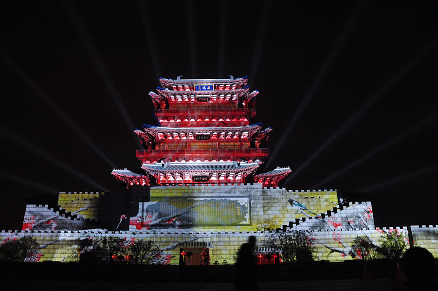 Espetáculo luminoso homenageia o dramaturgo Tang Xianzu no 400o aniversário do seu falecimento