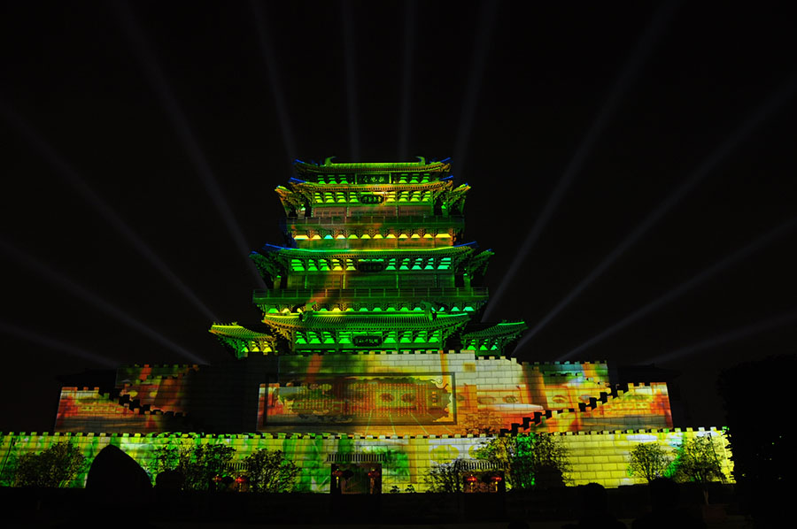 Espetáculo luminoso homenageia o dramaturgo Tang Xianzu no 400o aniversário do seu falecimento