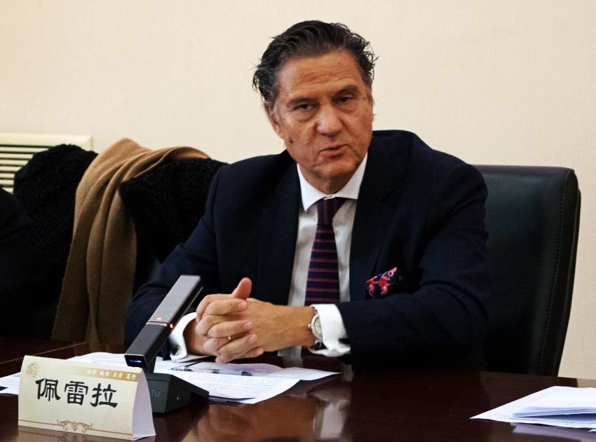 Seminário em torno do intercambio sino-luso-brasileiro realizado com sucesso em Beijing