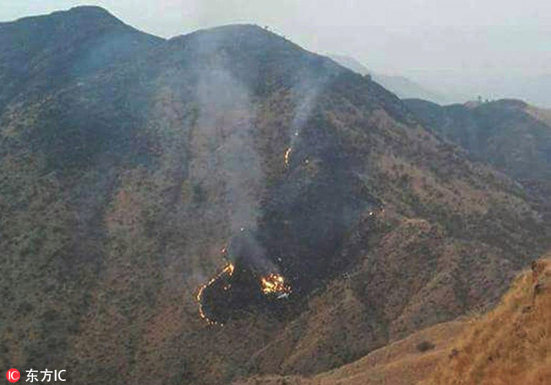 Queda de avi?o no Paquist?o n?o deixa sobreviventes