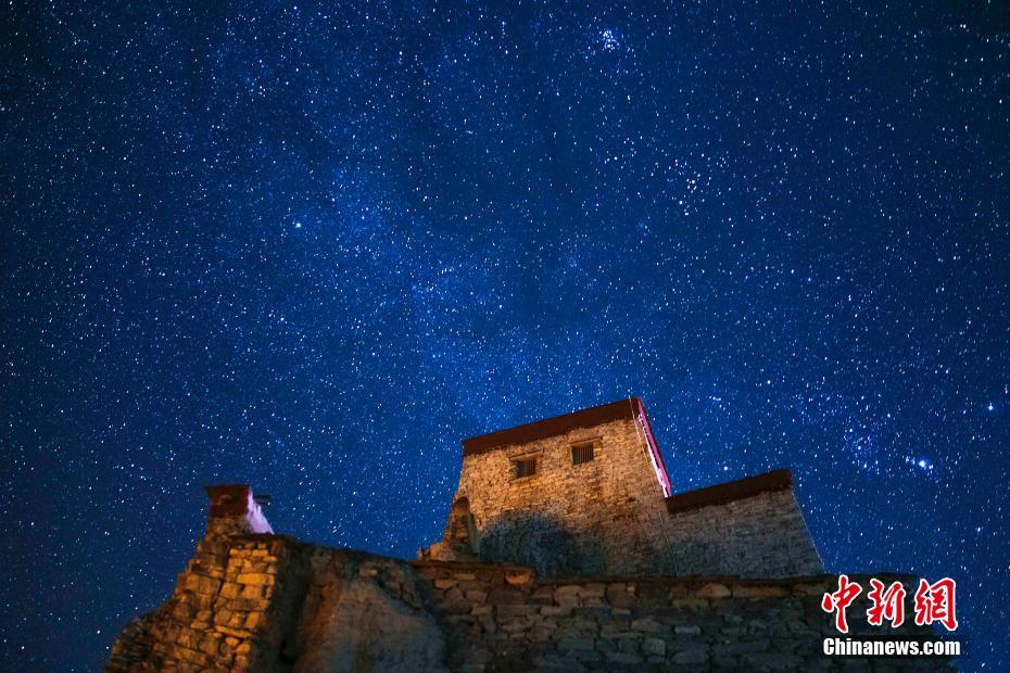 Fotos capturam extens?o celeste noturna no Tibete