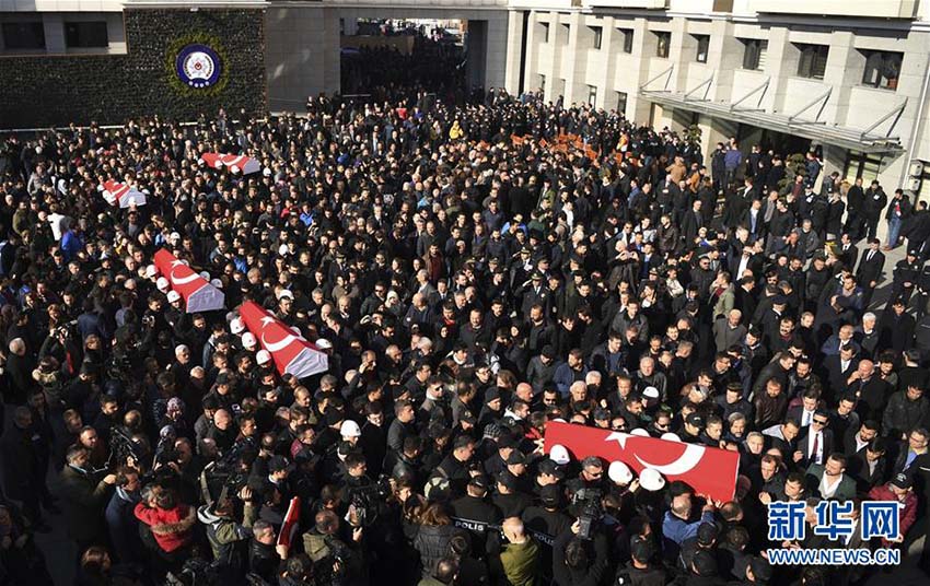 Turquia de luto após explos?es em Istambul
