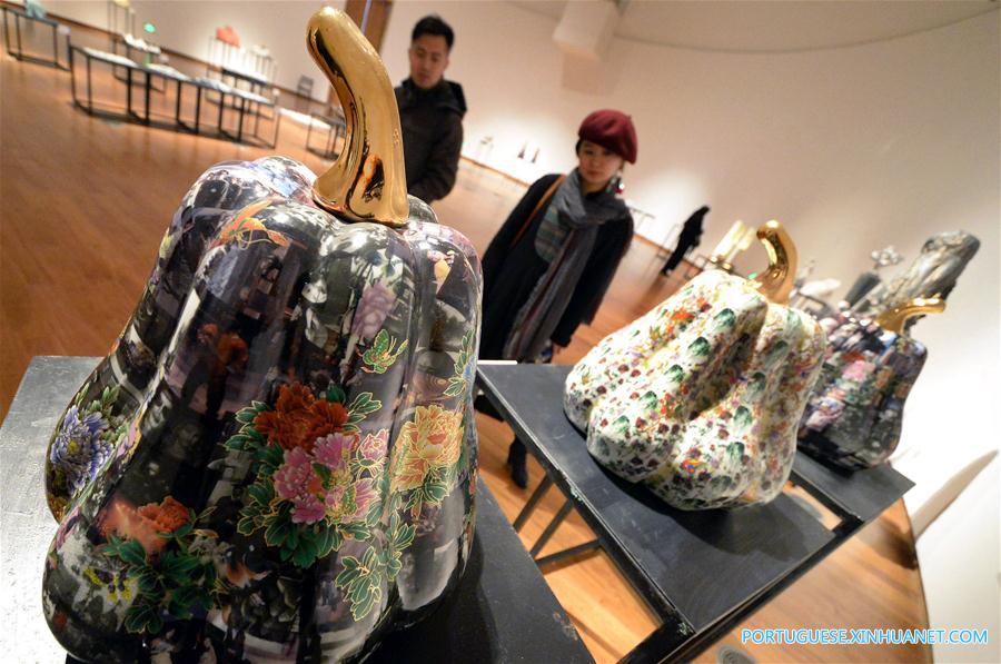 Bienal Internacional de Arte Ceramica Contemporanea 2016 come?a em Hangzhou