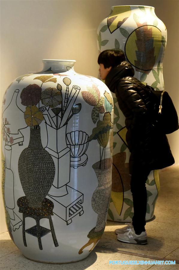 Bienal Internacional de Arte Ceramica Contemporanea 2016 come?a em Hangzhou