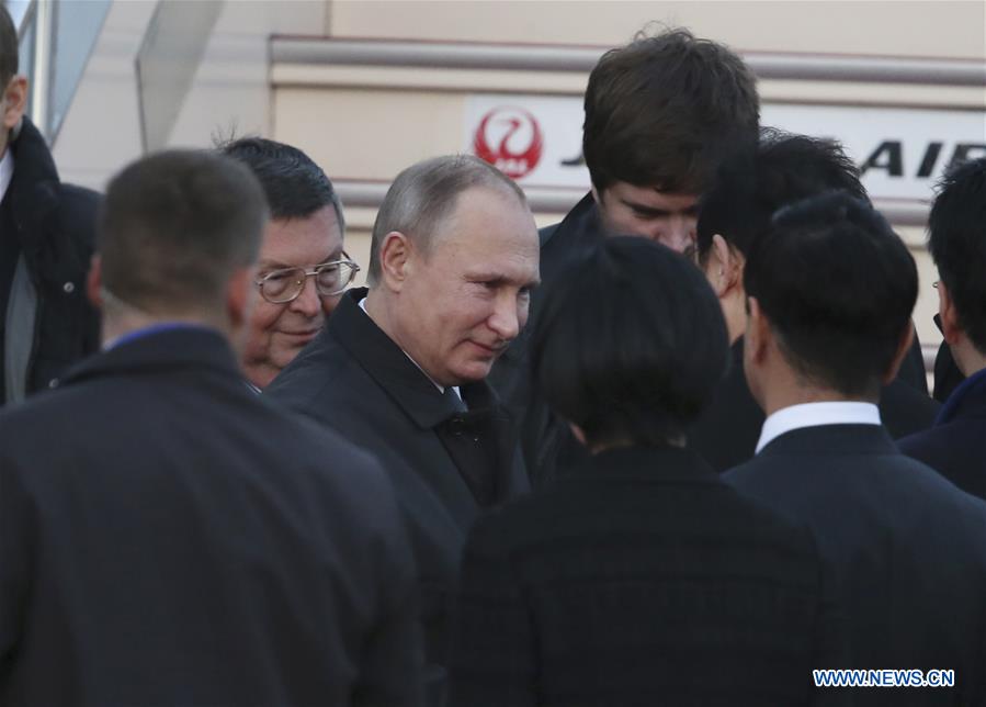 Putin e Abe reunidos para debater disputa territorial e coopera??o econ?mica