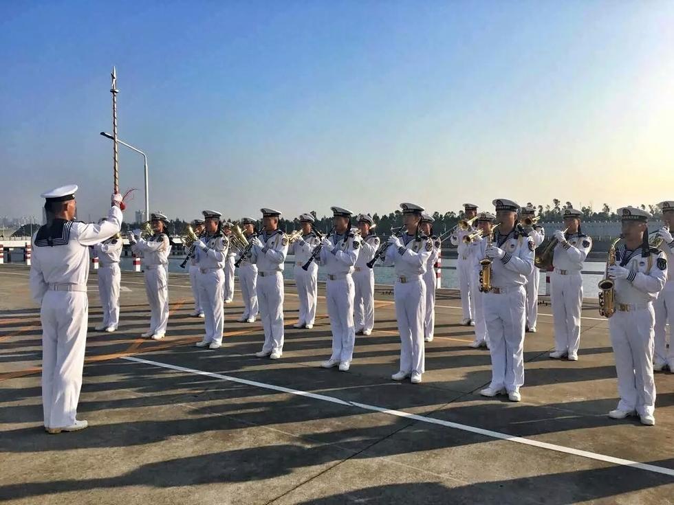 China envia frota de escolta ao Golfo de áden