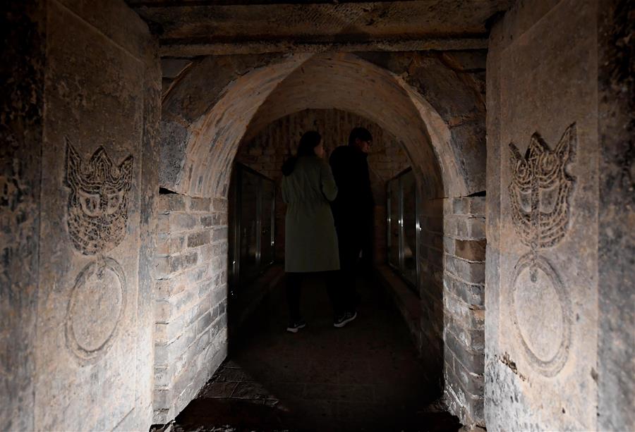 Museu exibe 25 túmulos antigos descobertos na regi?o de Luoyang