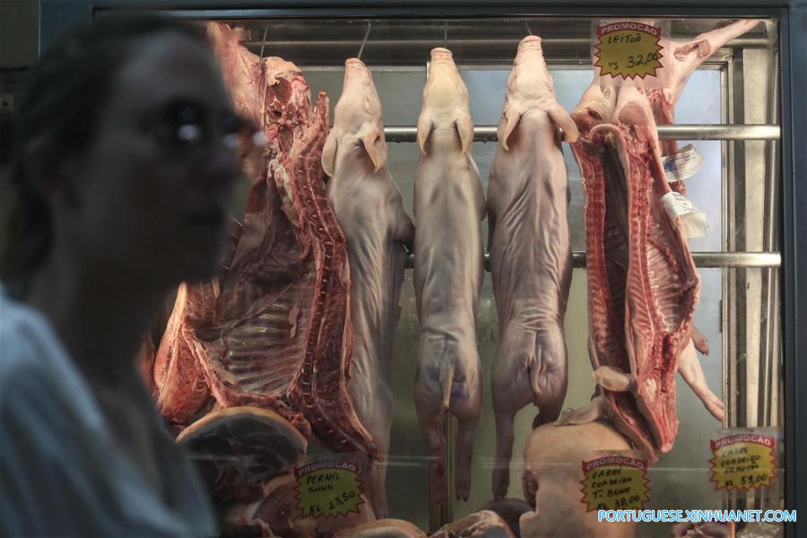 Compras de Natal lotam comércio em S?o Paulo