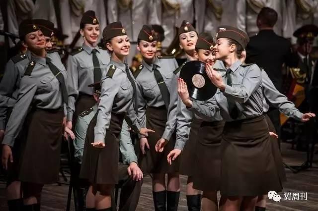 Avi?o militar russo cai no Mar Negro com 92 pessoas a bordo