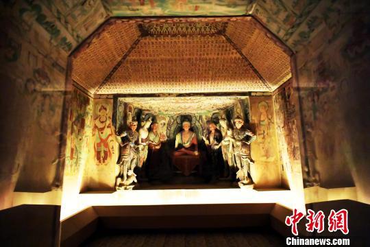 Exposi??o sobre as Cavernas de Dunhuang é realizada no sudoeste da China