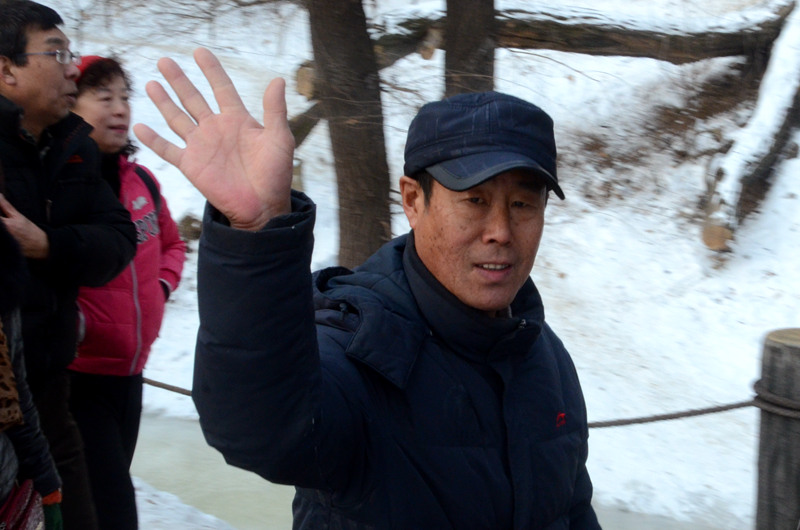 Diário do Povo Online organiza caminhada em comemora??o do seu 20o aniversário em Fushun