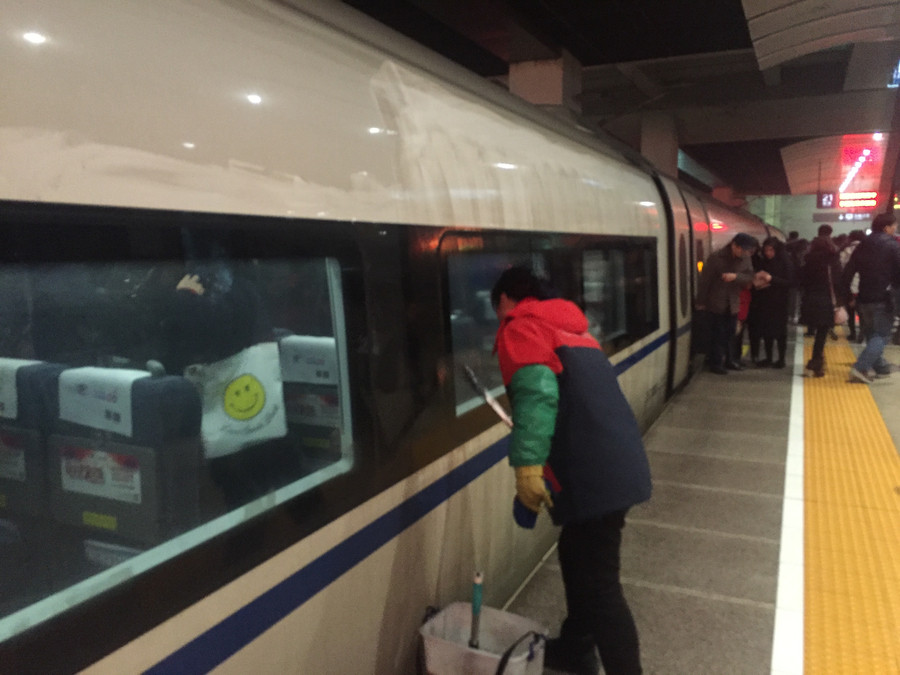 Cidades chinesas continuam sufocadas por smog intenso