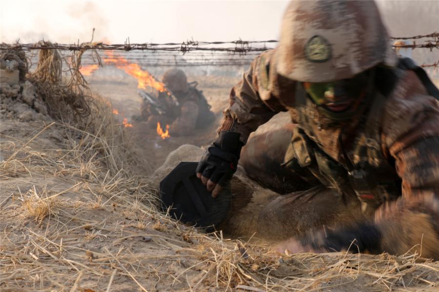 Exército de Liberta??o do Povo realizou a primeira manobra de 2017